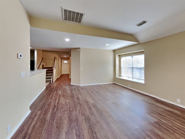 Building Photo - 2807 Bison Bluff