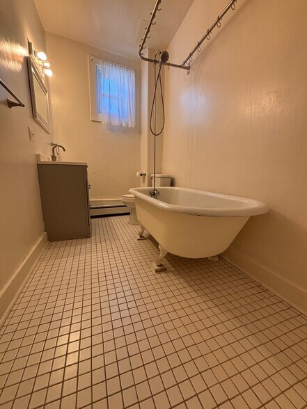 Building Photo - 26 Park Pl