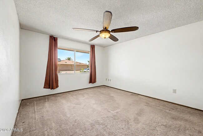 Building Photo - 9847 W Wrangler Dr