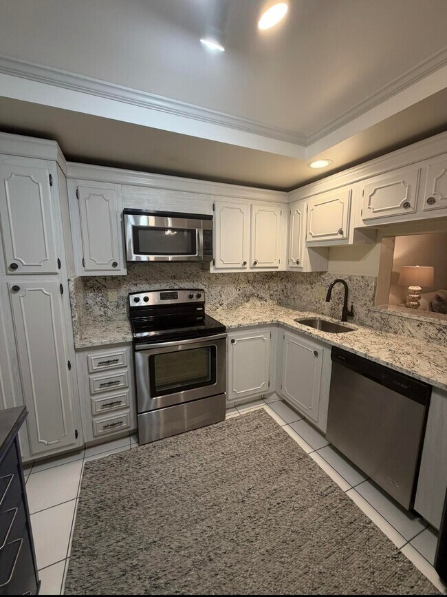 Building Photo - 3590 Via Poinciana