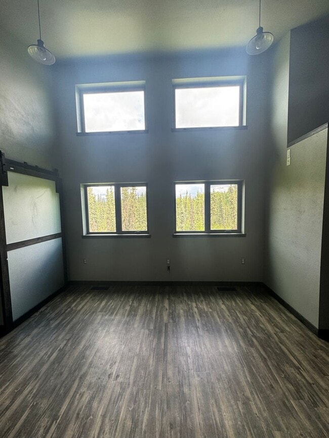 Building Photo - 933 Lincolnwood Dr