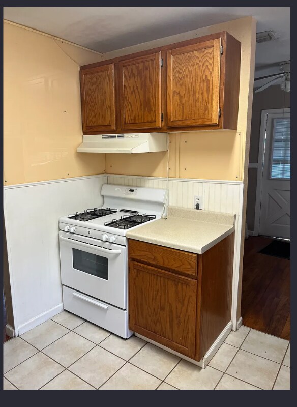 Building Photo - 123 Rene Ave