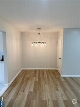 Building Photo - 450 Island