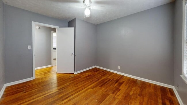 Building Photo - 1117 Newton St