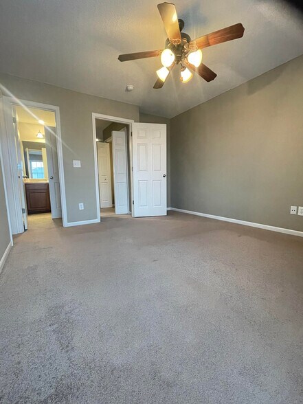 Building Photo - 4419 N 106th St