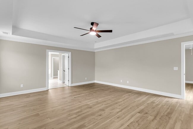 Building Photo - 687 Black Pine Rd