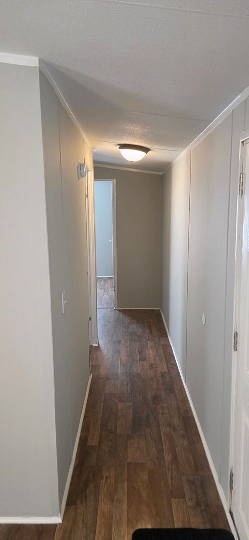 Building Photo - 3 Bed, 2 Bath Single Family