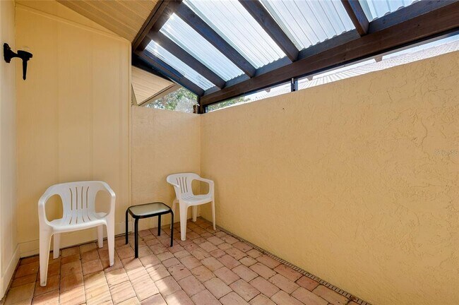 Building Photo - 49 Sandstone Cir