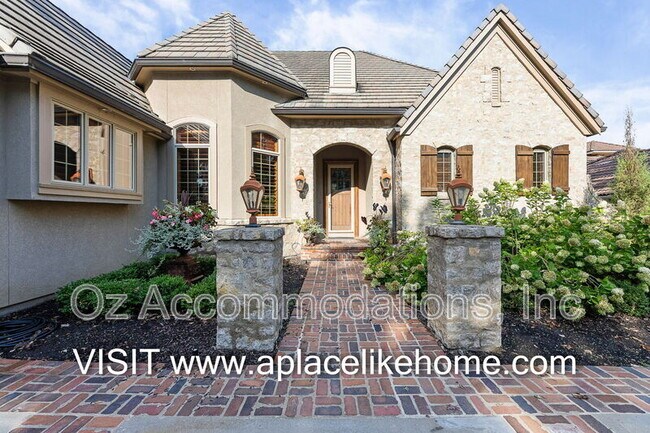Building Photo - 16690 Country Club Dr