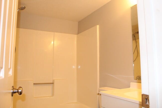 Building Photo - 1007 Windsong Cir