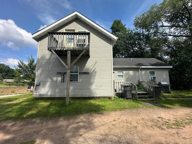 Primary Photo - 2235 4th St