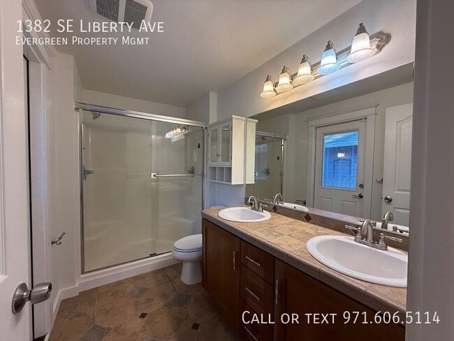 Building Photo - 1382 SE Liberty Ave