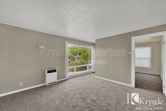 Building Photo - 320 Evans Ave