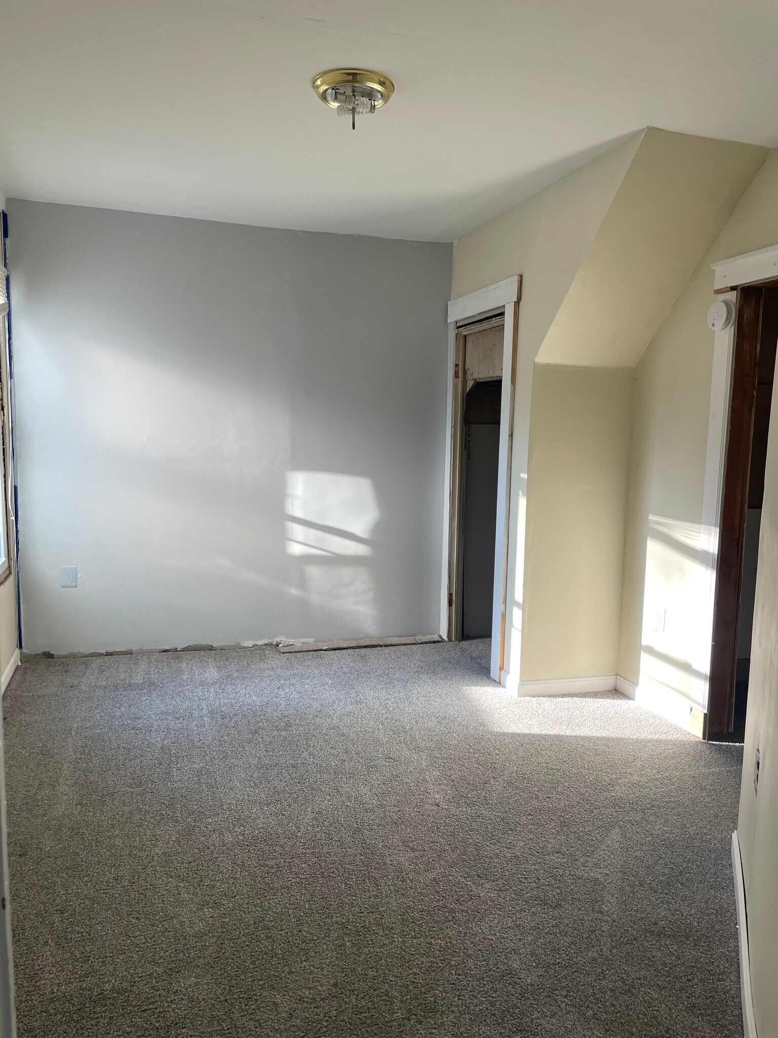 Building Photo - 301 Riverside Ave