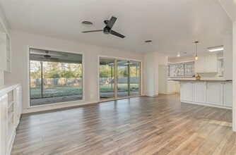 Building Photo - 3 Oak Village Dr