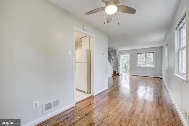Building Photo - 5813 Fifer Dr