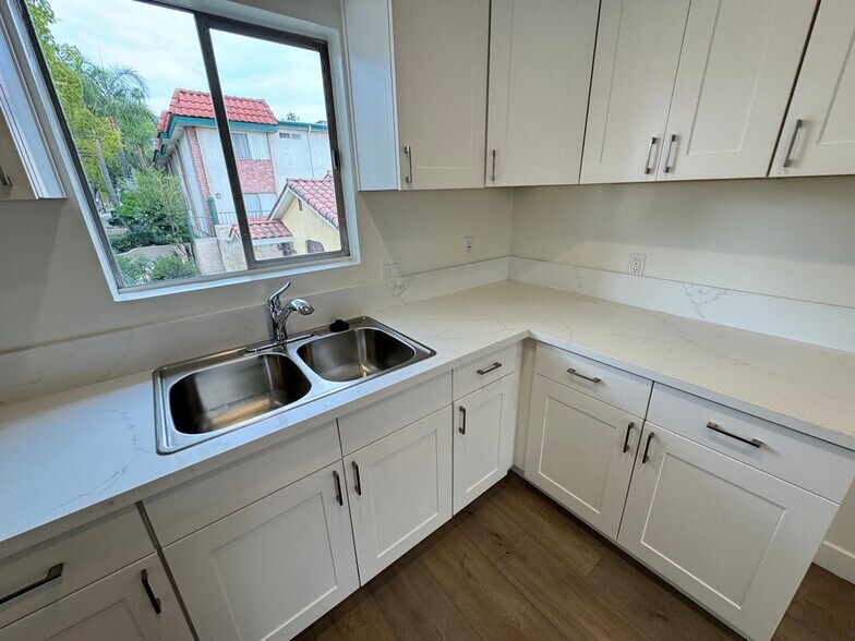 Building Photo - 1152 Ruberta Ave