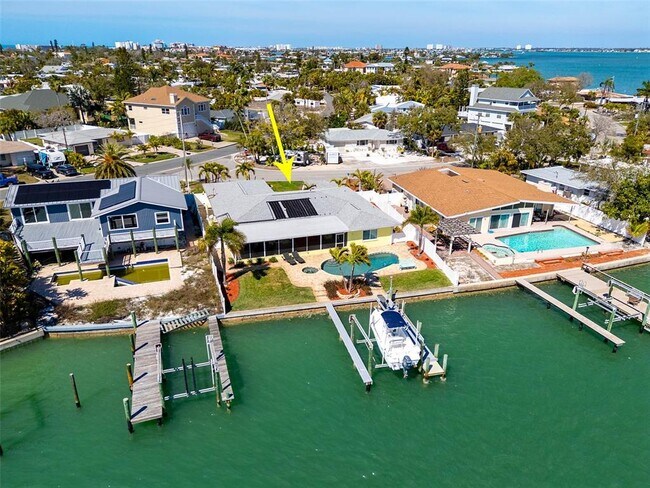 Building Photo - 590 Belle Point Dr