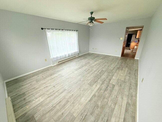 Building Photo - 3527 Kutztown Rd