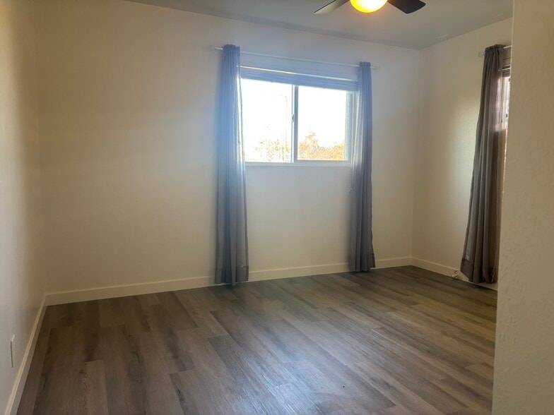 Building Photo - 3133 N 4th Ave