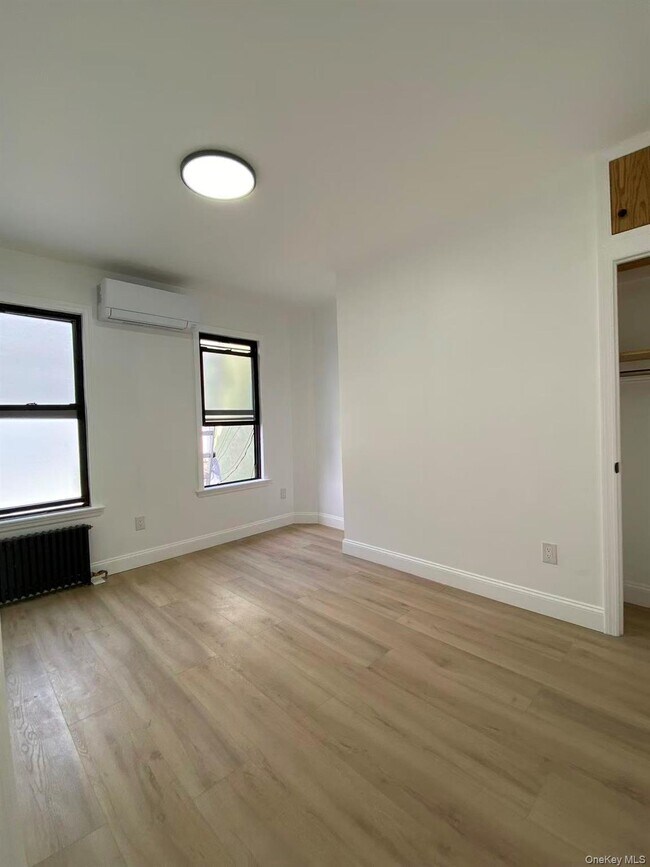 Building Photo - 8-55 Wyckoff Ave