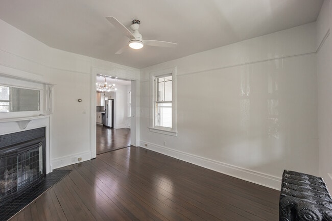 Building Photo - 62 Shrewsbury Ave