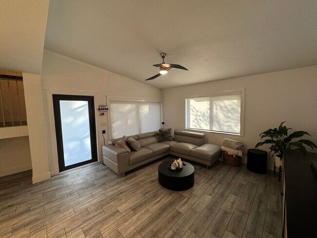 Building Photo - 1250 NW 122nd Ter