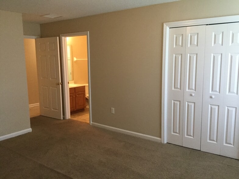 Building Photo - 11540 Jerry Adams Dr