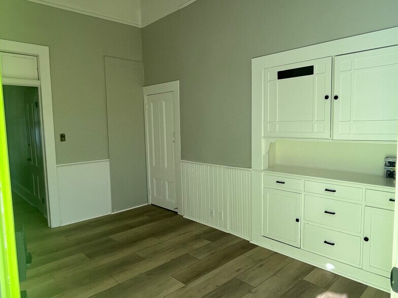 Living/Bed Room - 663 Tupper St