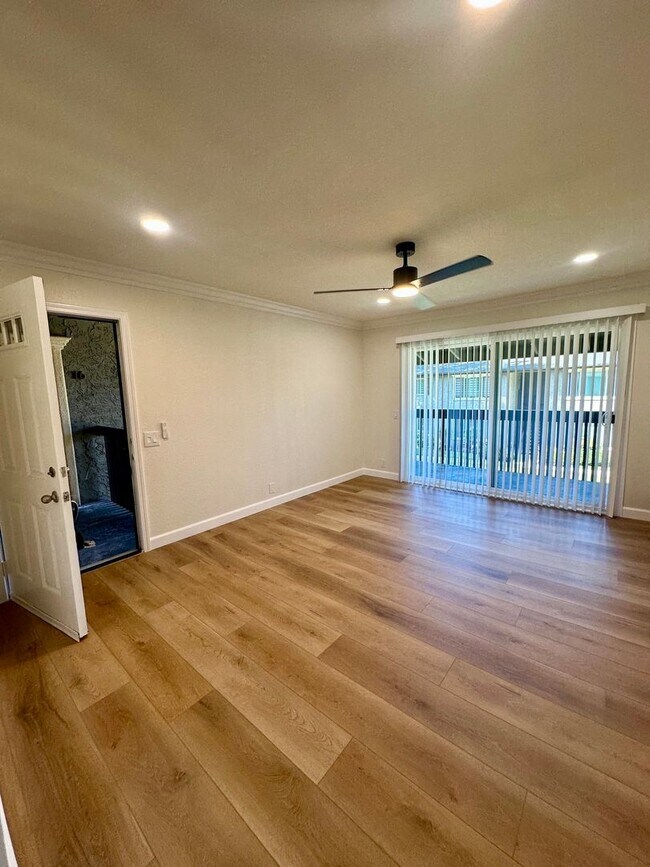 Building Photo - 321 Rancho Dr
