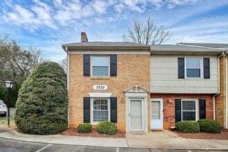 Building Photo - 2-Bedroom in the perfect location! ***First month free with a 13-month lease.***