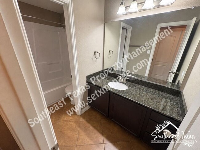 Building Photo - 7760 Summer Wind Dr