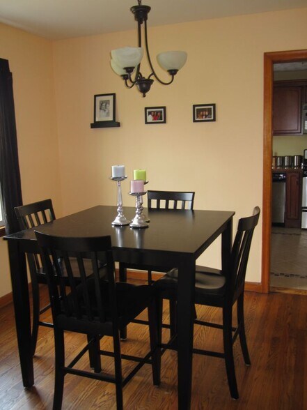 Building Photo - 3403 Luwana Rd