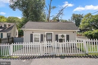 Building Photo - 5001 Fable St
