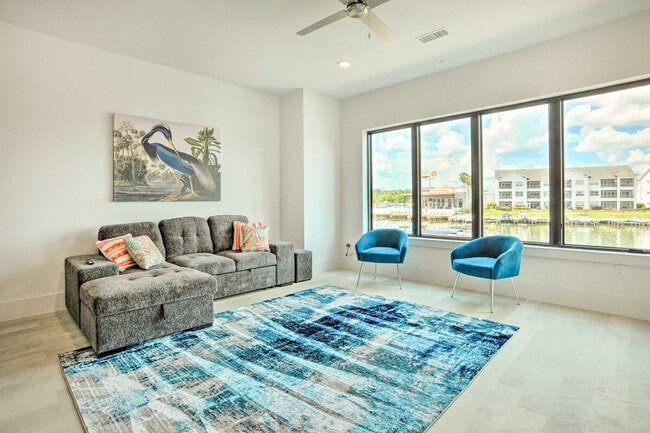 Building Photo - 15310 TX-105