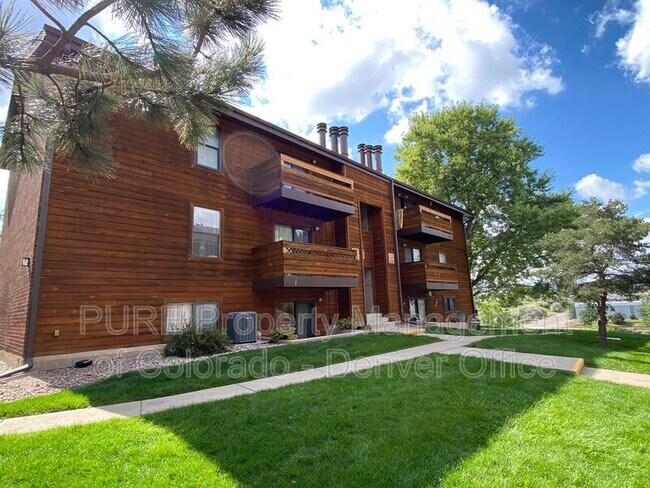 Building Photo - 429 Wright St
