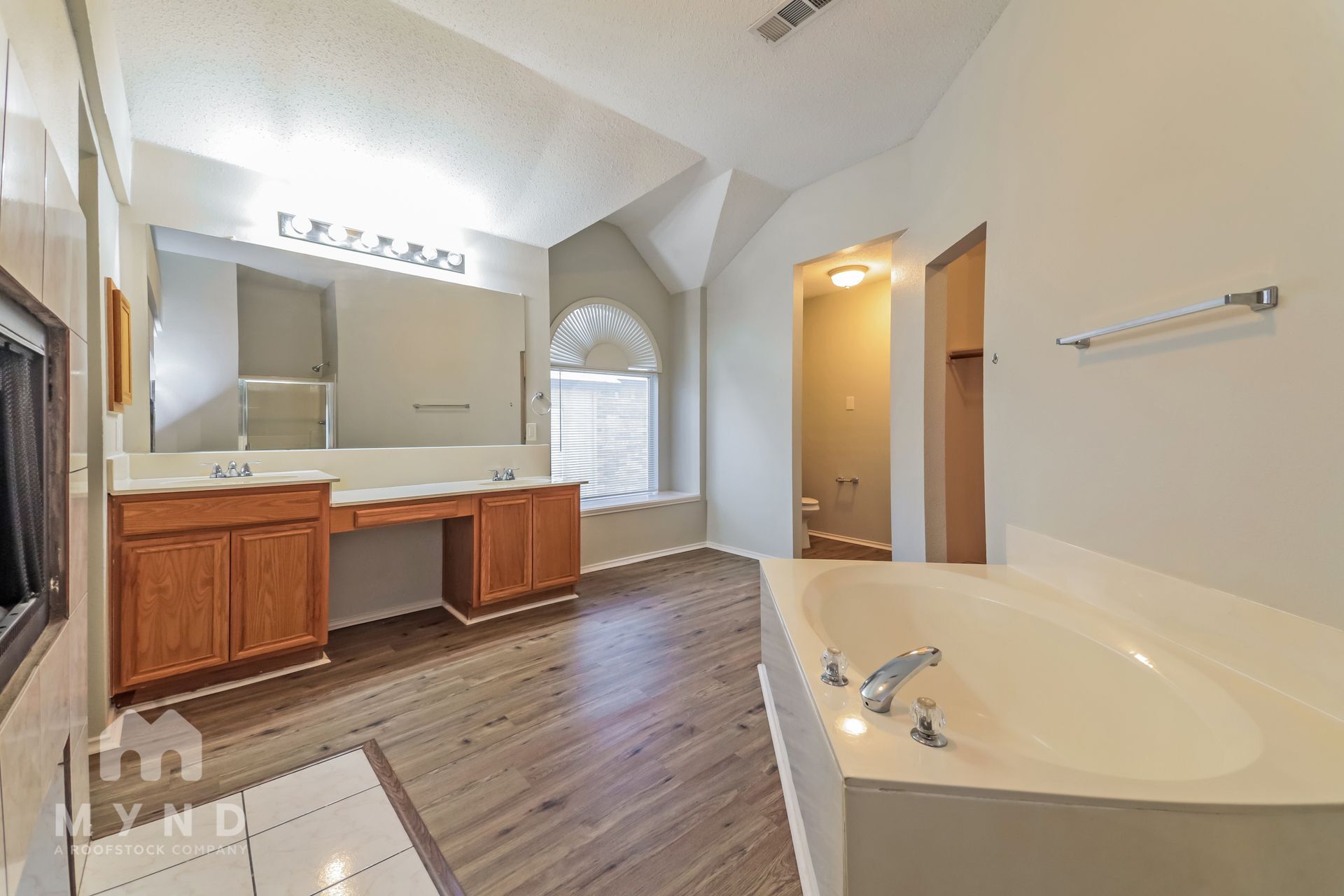 Building Photo - 135 Wembley Way