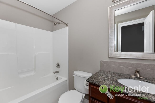 Building Photo - 2311-2313 E Coolwater St Duplex