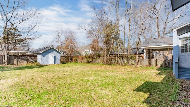 Building Photo - 3 Bedroom houseon Stanford near the LSU Lakes