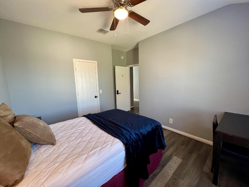 Building Photo - 4718 Dorchester Heights Ln