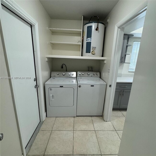 Building Photo - 590 NE 20th St