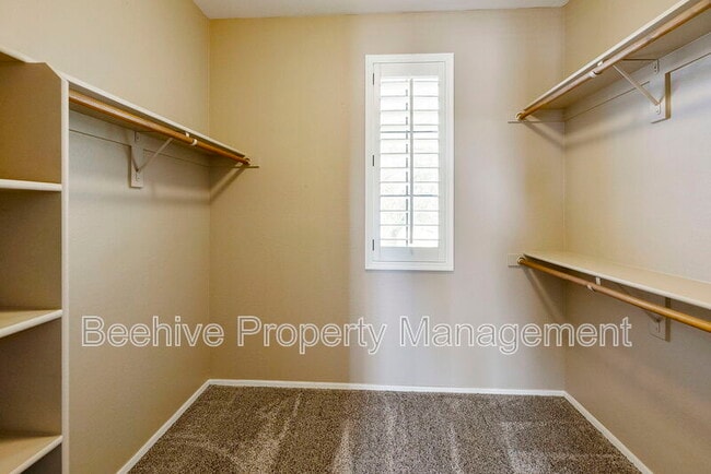 Building Photo - 2314 W Jake Haven