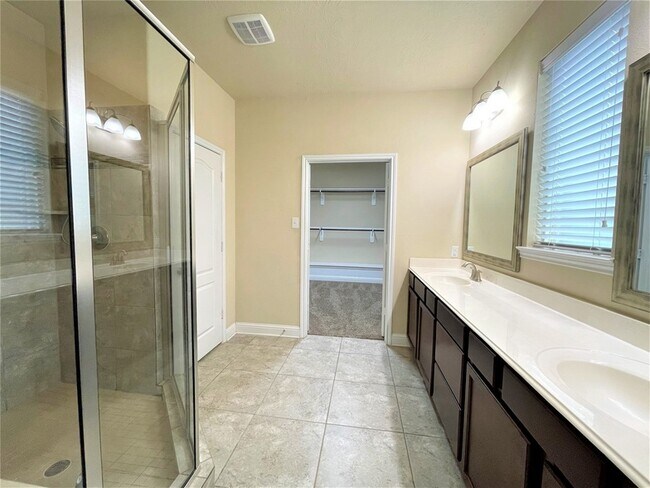 Building Photo - 20747 Redbud Rain Dr