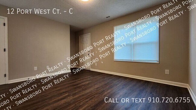 Building Photo - 12 D Port W Ct