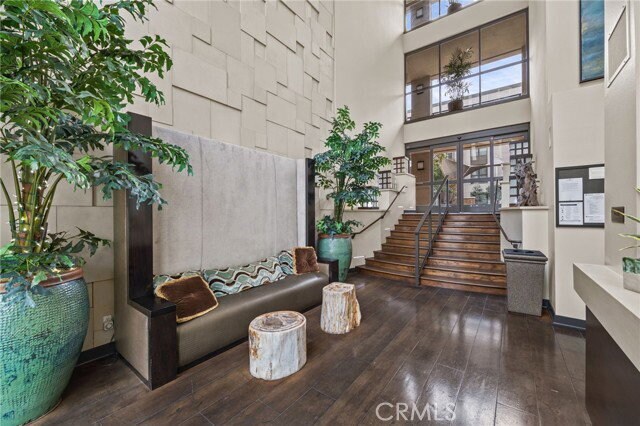 Building Photo - 402 Rockefeller