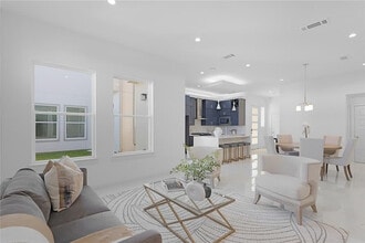 Building Photo - 2931 El Fenice Ln