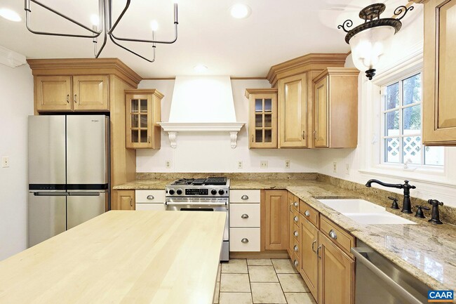 Building Photo - 2952 Cove Trce