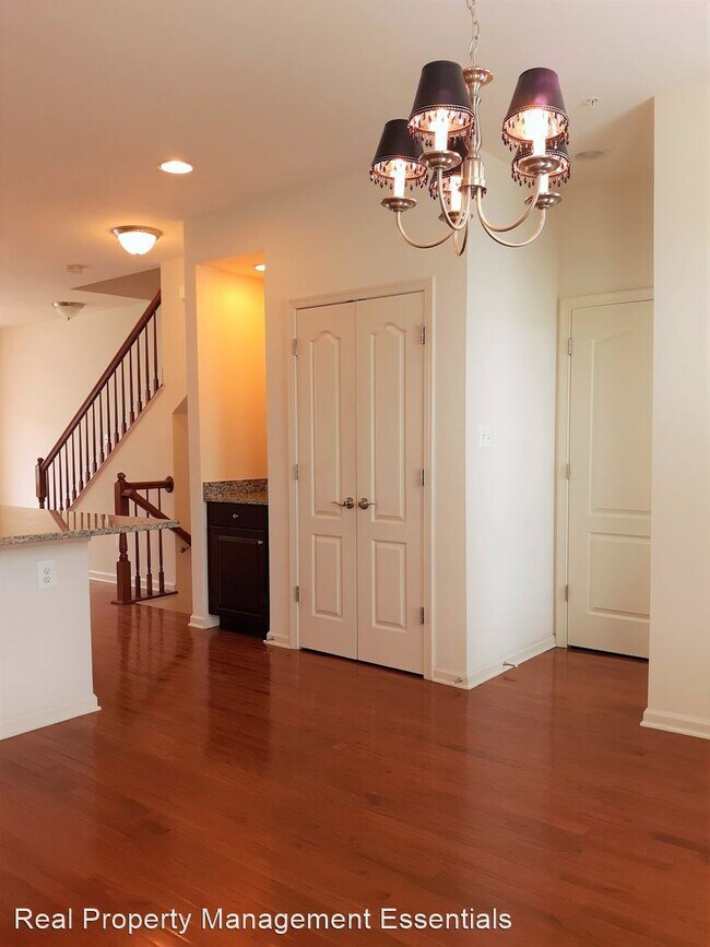 Building Photo - 4 br, 3.5 bath House - 508 Cobble Dr