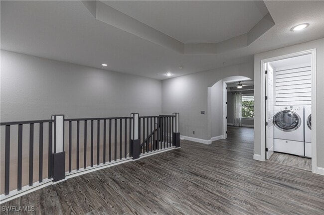 Building Photo - 1330 Mariposa Cir