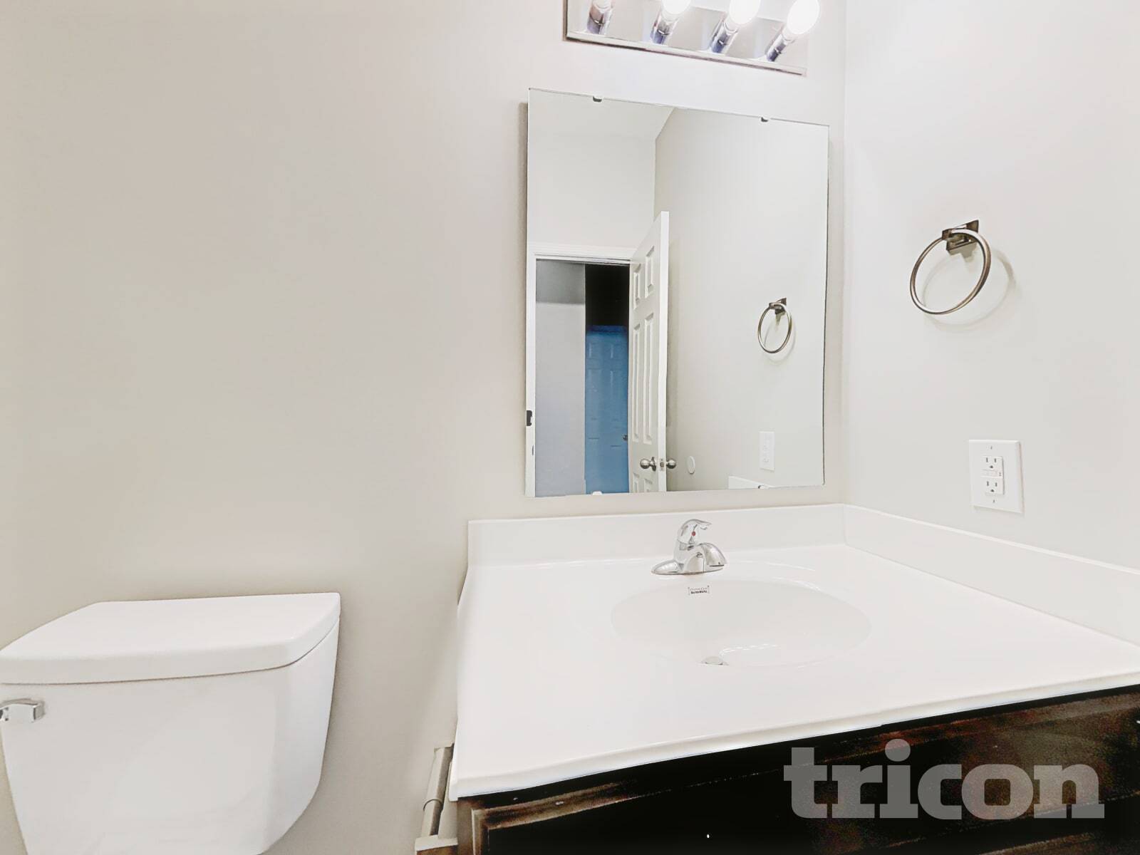 Building Photo - 675 Albermarle Dr